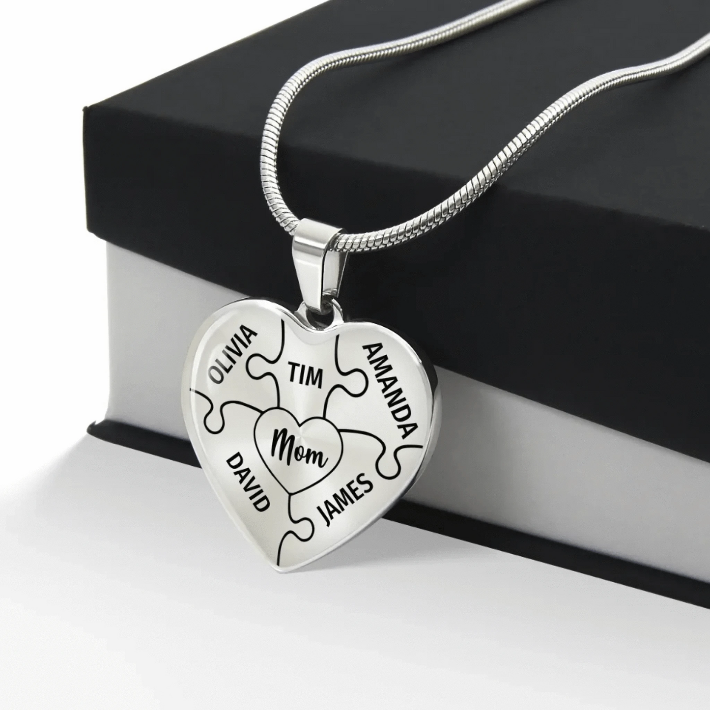 Graphic_Heart_Out_Of_Box_ 22 mockup 5 names