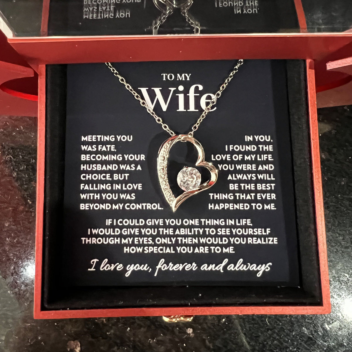 Heart pendant necklace on the "To My Wife" message card from husband: meeting you was fate, becoming your husband was a choice