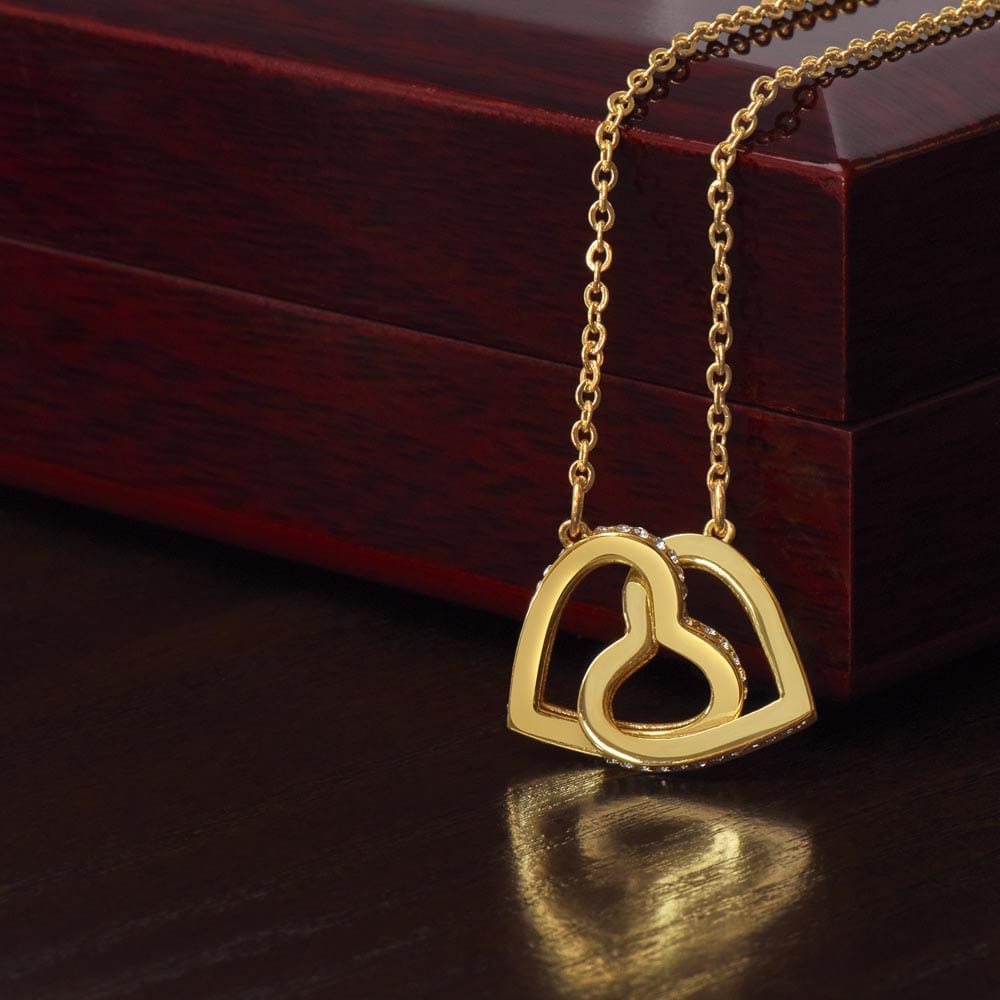 To My Sister - Close - Interlocking Hearts Necklace
