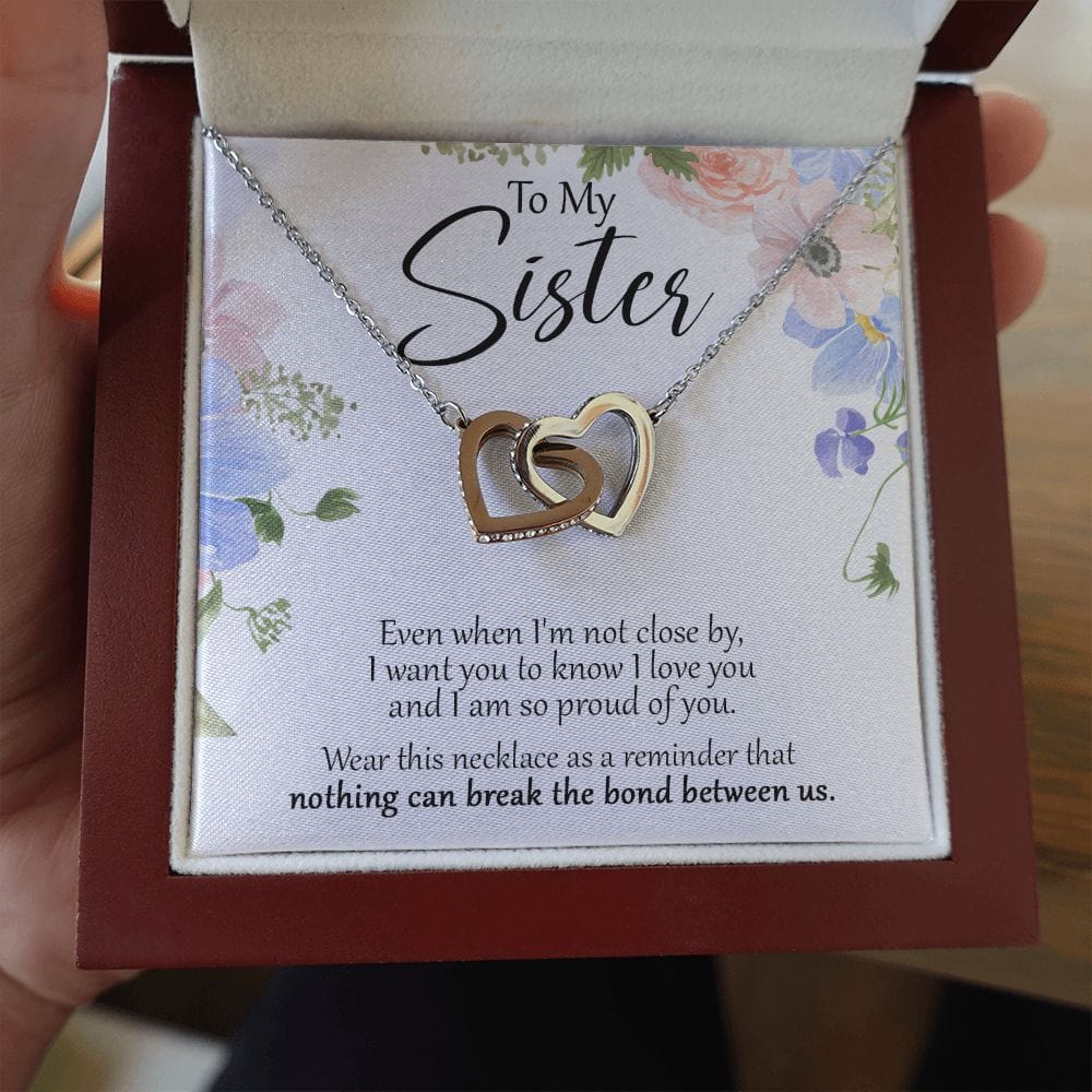 To My Sister - Close - Interlocking Hearts Necklace
