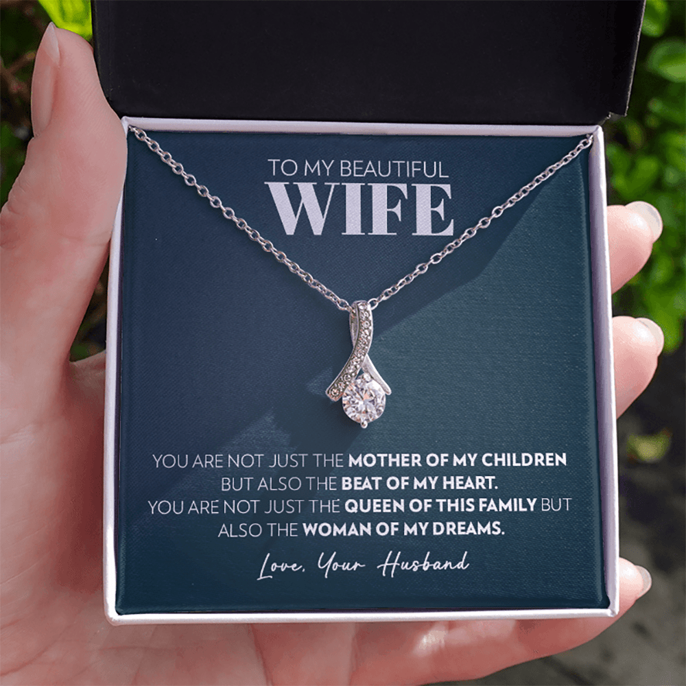 Wife - Queen Of This Family - Alluring Beauty Necklace